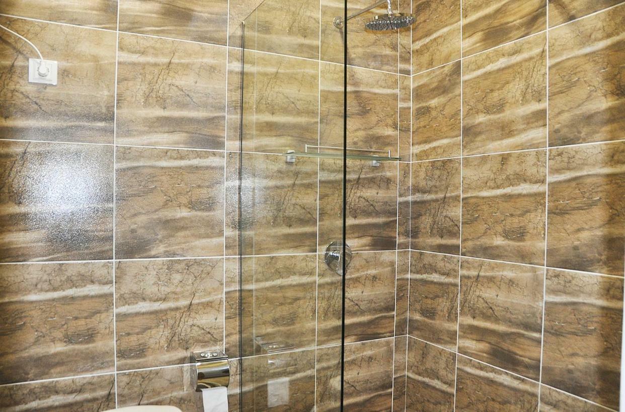 Medelean Hotel Comrat Екстериор снимка