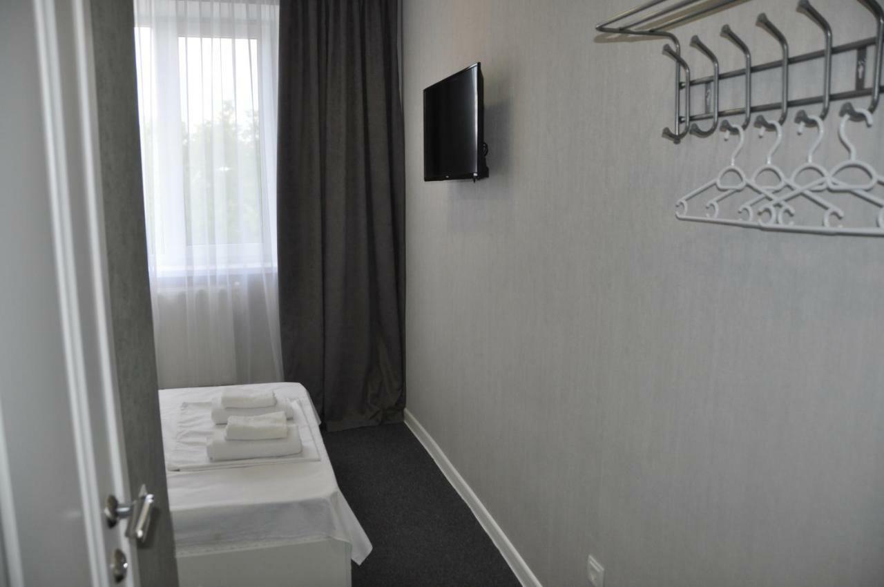 Medelean Hotel Comrat Екстериор снимка
