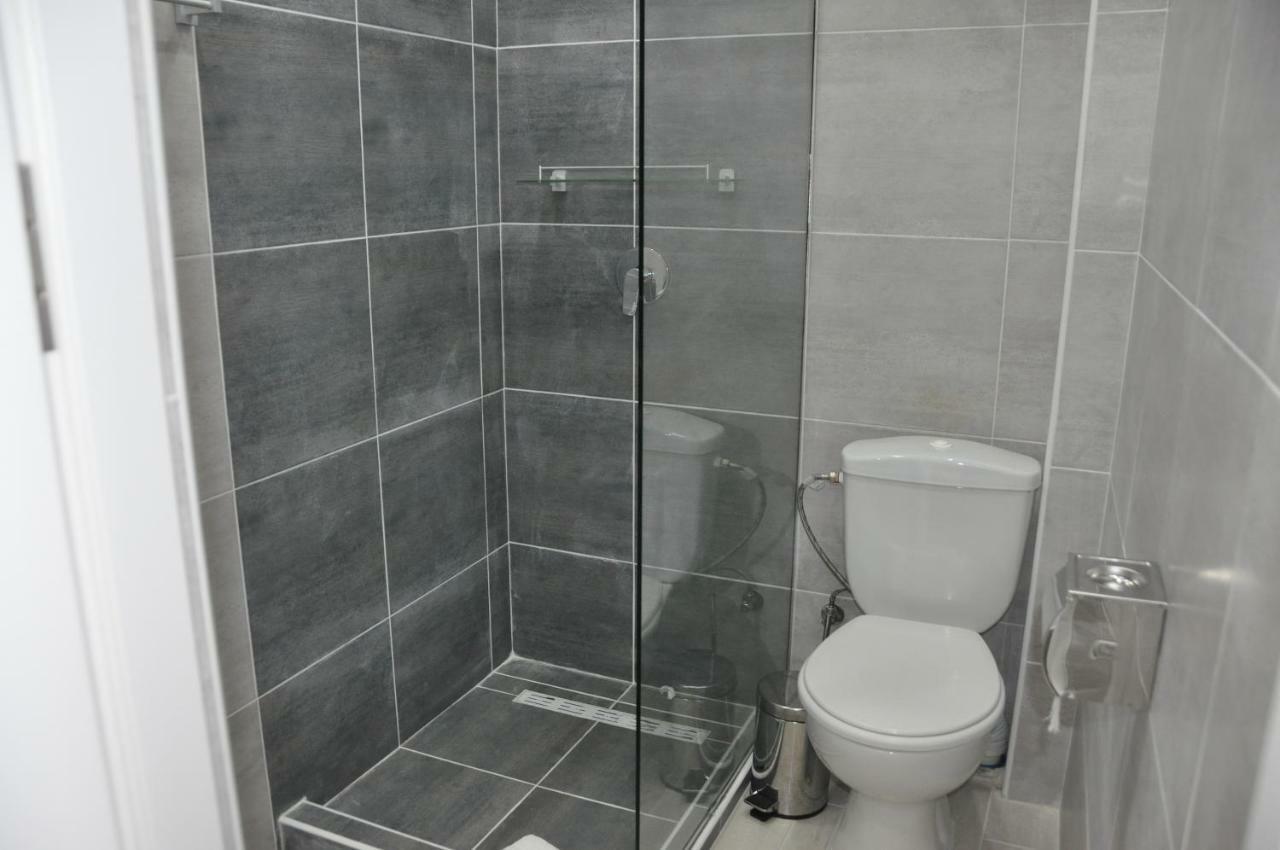 Medelean Hotel Comrat Екстериор снимка